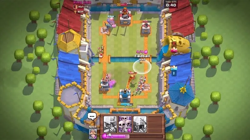 Xây dựng bộ bài chiến thuật trong Clash Royale APK